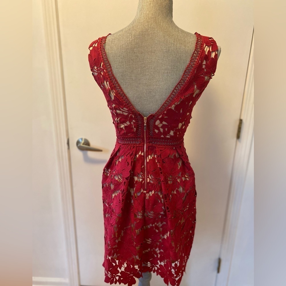 NWOT Romeo + Juliet Couture Lace Red Dress, Size S - Picture 5 of 8